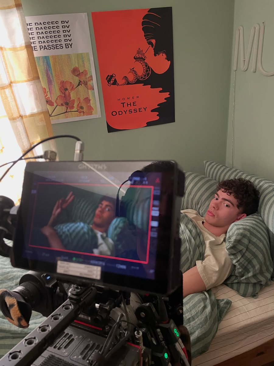 heartstbrasil's tweet photo. 🍂 Joe Locke via Instagram:
“Todos crescidos 🥹 Assista Heartstopper Forever na Netflix! ♥️” (1/2) https://t.co/o8dnjM5McQ