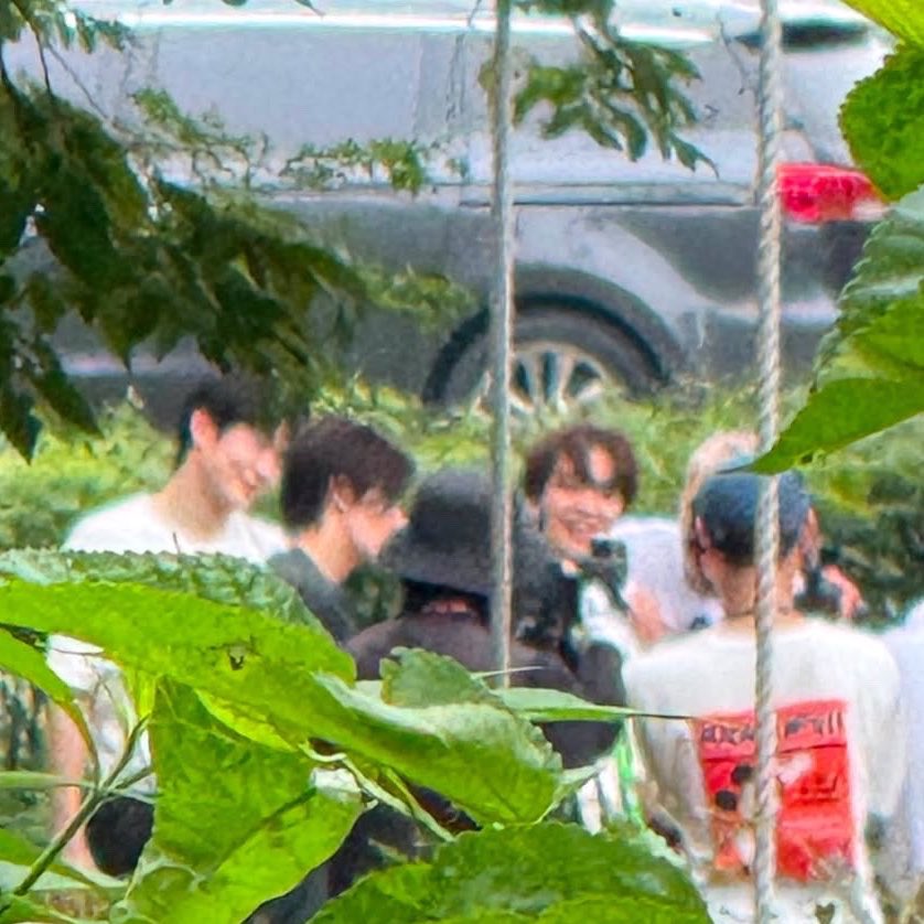sunhaefs's tweet photo. HAECHAN TODAY! 🥹🥹

ada yang ngeliat haechan dan member 127 lagi syuting konten, haechan di bbl tadi juga bilang dia lagi mau syuting 😍 https://t.co/zYCgDHA0U3