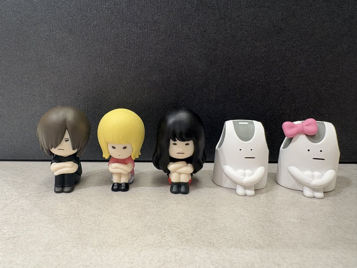 03ama0108's tweet photo. ヤバTのまちぼうけ、入荷情報出たから仕事終わり行ったら先に回してはってラス1しか残ってなかって、遅かったかー💧と落ち込んでたけど、帰り道にあるか分からんけど…と思って寄った店にいっぱいあった😭🤍10回でコンプできたヨカッタ😭 https://t.co/PiDF0esiss