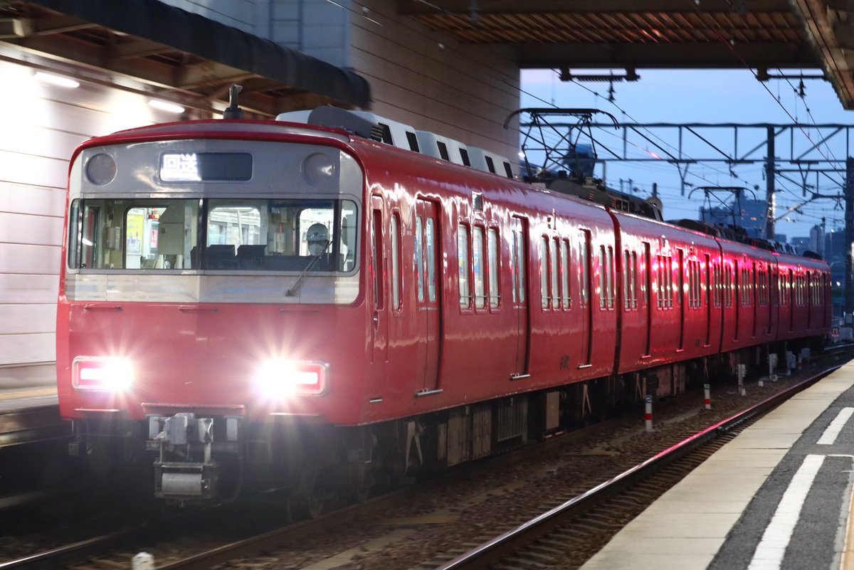 mu6417nambu's tweet photo. 舞木出場回送　6517F
様々な点灯パターンを見たく、豊明へ
この車も他と同様に標識灯の同時点灯(赤+白)ができるんですね… https://t.co/HVPN3rOHd2