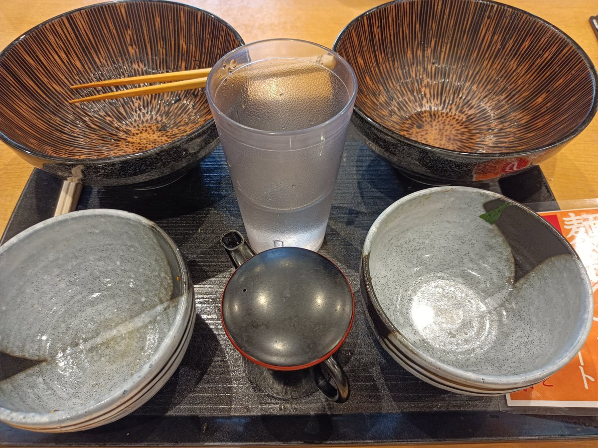 oghniku's tweet photo. #竹國 小牧インター店 (小牧市) にぼし肉汁うどん温大盛700g＋肉汁うどん温大盛り700g＋替玉300g15玉 毎月17日限定麺食べ放題 https://t.co/mwdmPMUabK