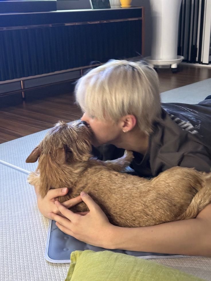 dilatasimimpi's tweet photo. ㅤᤷ  ៶ ៸ ⁣⁣
ㅤㅤthe baker nextdoor

soonwoo / wonhosh / wonsoon au
ao3 / 7,397 words
written in bahasa Indonesia

https://t.co/HlfC4nwlo6 https://t.co/wAGDDPivA7
