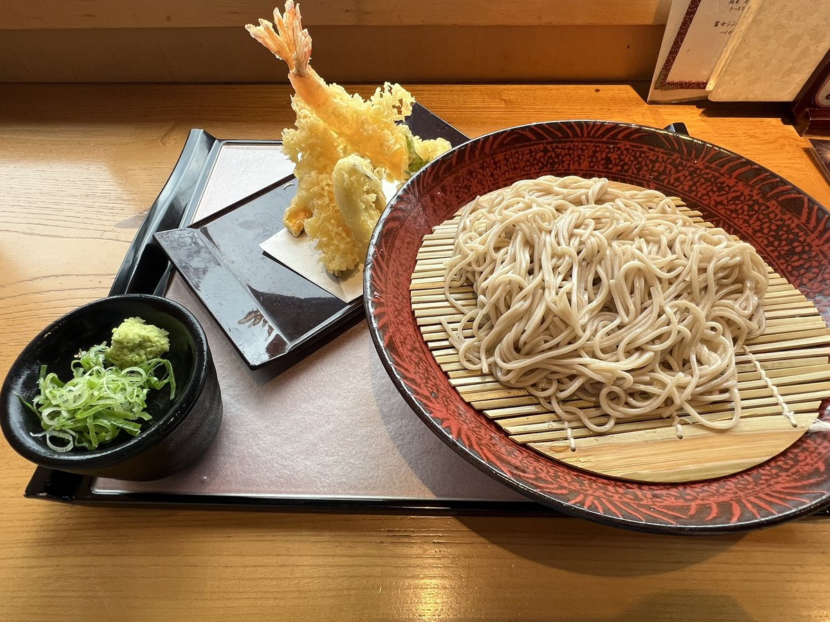 nuonos's tweet photo. 今日のお昼は東京ドームシティのスパラクーアでまったりしました♨️
東京ドームに行く時は毎回行ってもいいと思えるぐらいには良かったです😊
夜は東京ドームでやきうを見ました⚾️
坂本神のサヨナラホームランを現地で見ることができて感動しました😭😭
#giants https://t.co/0MNlto8KzC