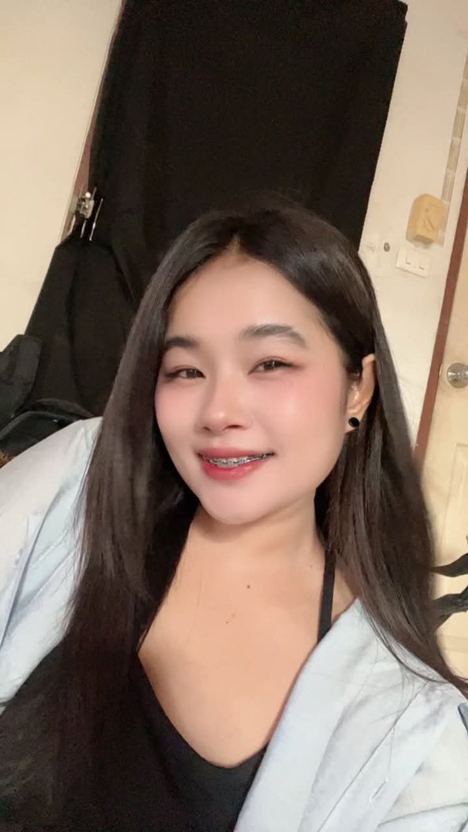 นริน tweet media