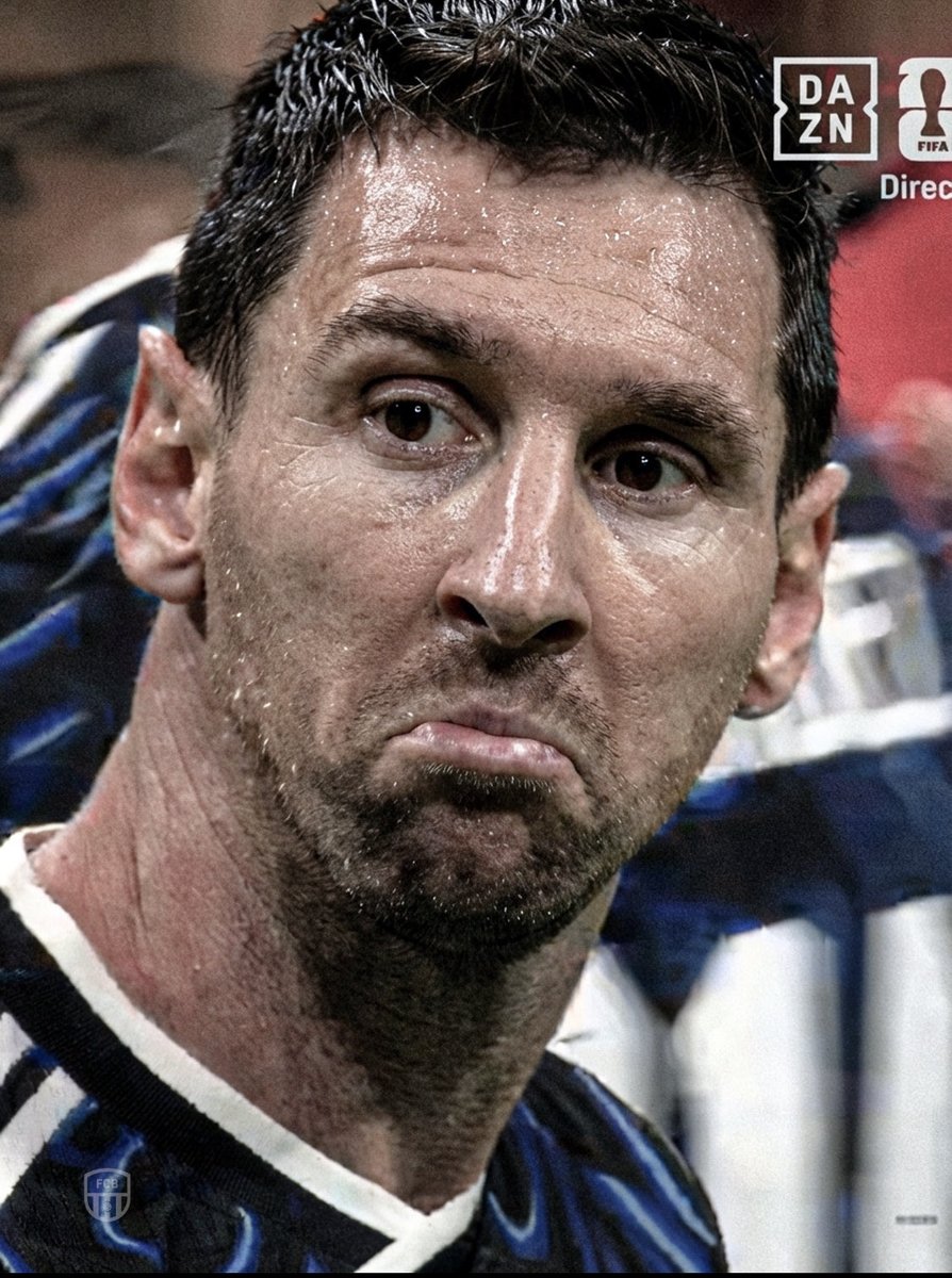 MKloub77's tweet photo. عم الكل  

Vamos #Argentina
#Messi #GOAT 🐐 https://t.co/8vU7wM15eP