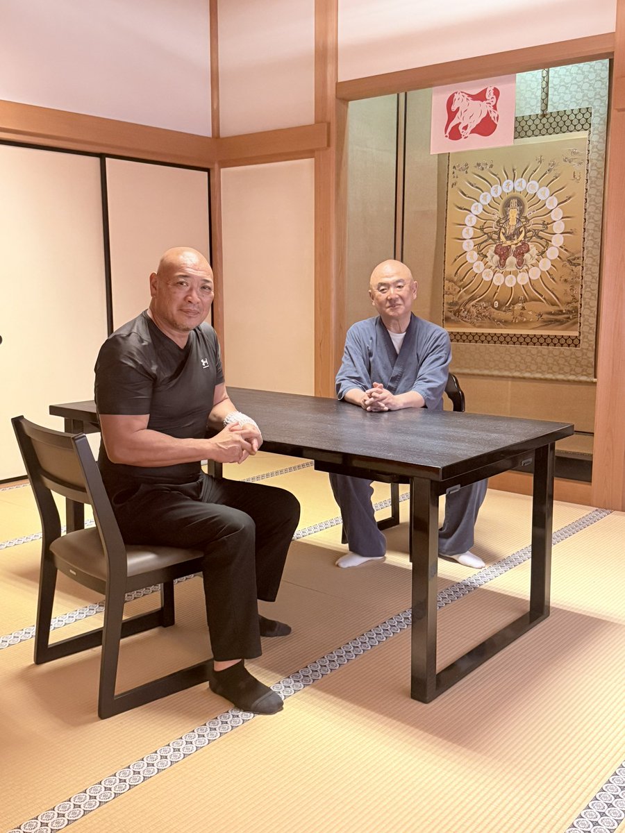 koyu_a's tweet photo. みちのくプロレスの新崎人生さんが母の店・倉敷クラシカと高蔵寺に来てくれました。12年ぶりかな。

たくさん語らいました。

#michipro_jp 

#みちのくプロレス

#新崎人生 https://t.co/MDLyfVZ0Xh