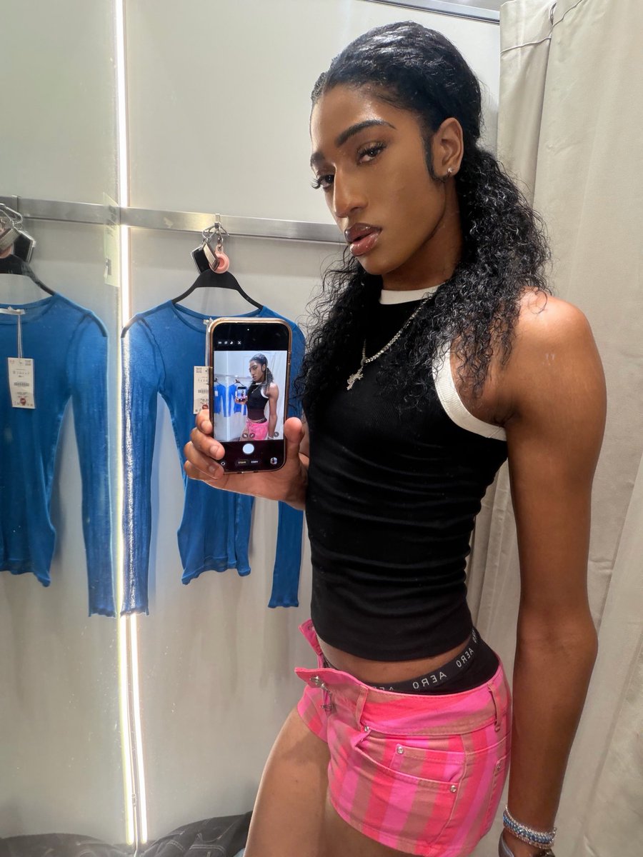 superteaa200's tweet photo. https://t.co/qj2zkV6ElL