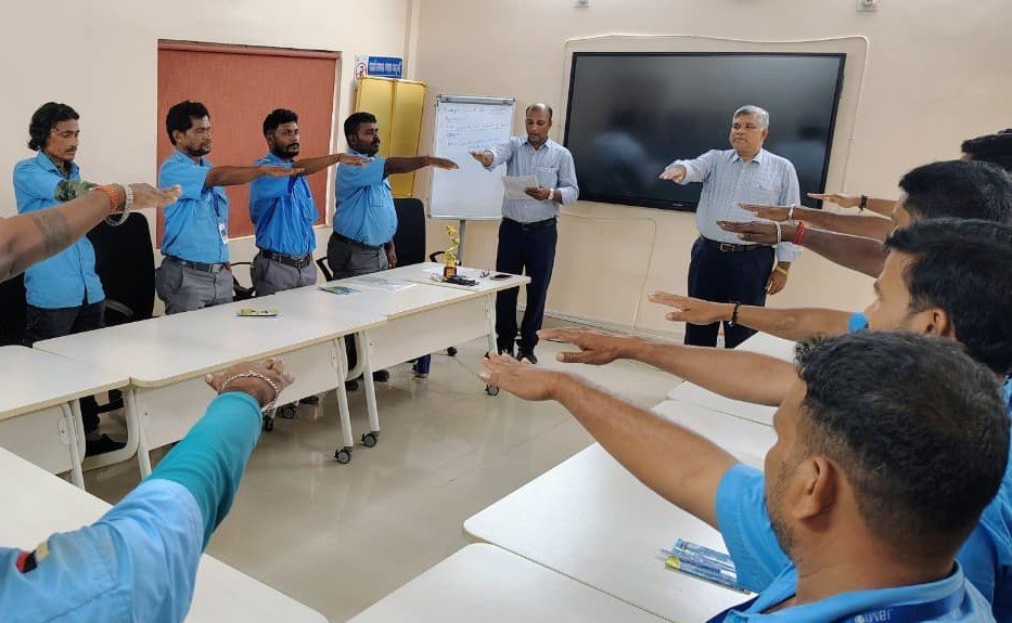 CRUT_BBSR's tweet photo. The first batch of the 5-day EV Bus Training Programme at Chhatia has been successfully completed.
A step forward in strengthening the skills of our bus crew to deliver safer, smarter, and sustainable public transport across Odisha.
#AmaBus #EVTraining #SustainableMobility https://t.co/zTsyLiHToa