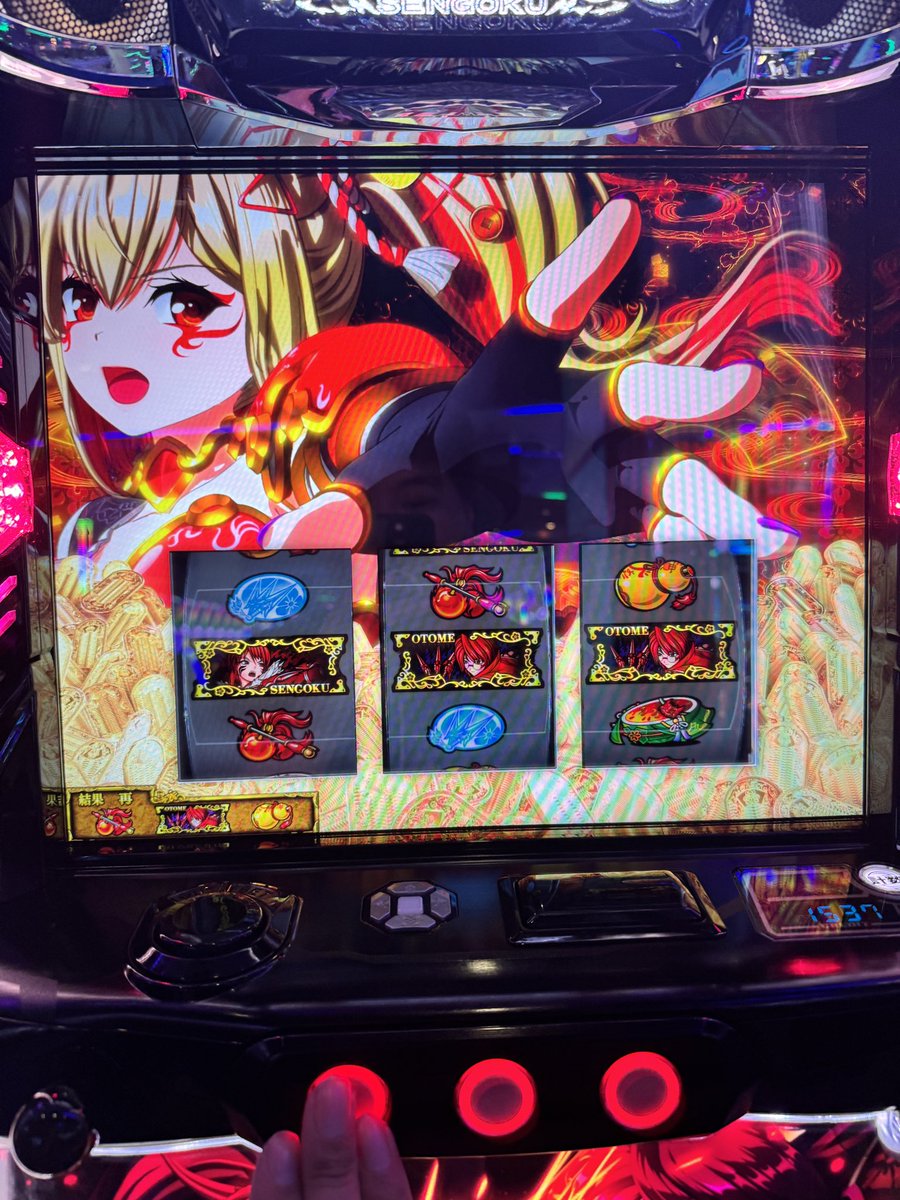 BETA__game's tweet photo. やっと引けた、BAR揃いの方
あと出陣ボーナス中の青7狙いは知らなかった https://t.co/bam2In0WZo