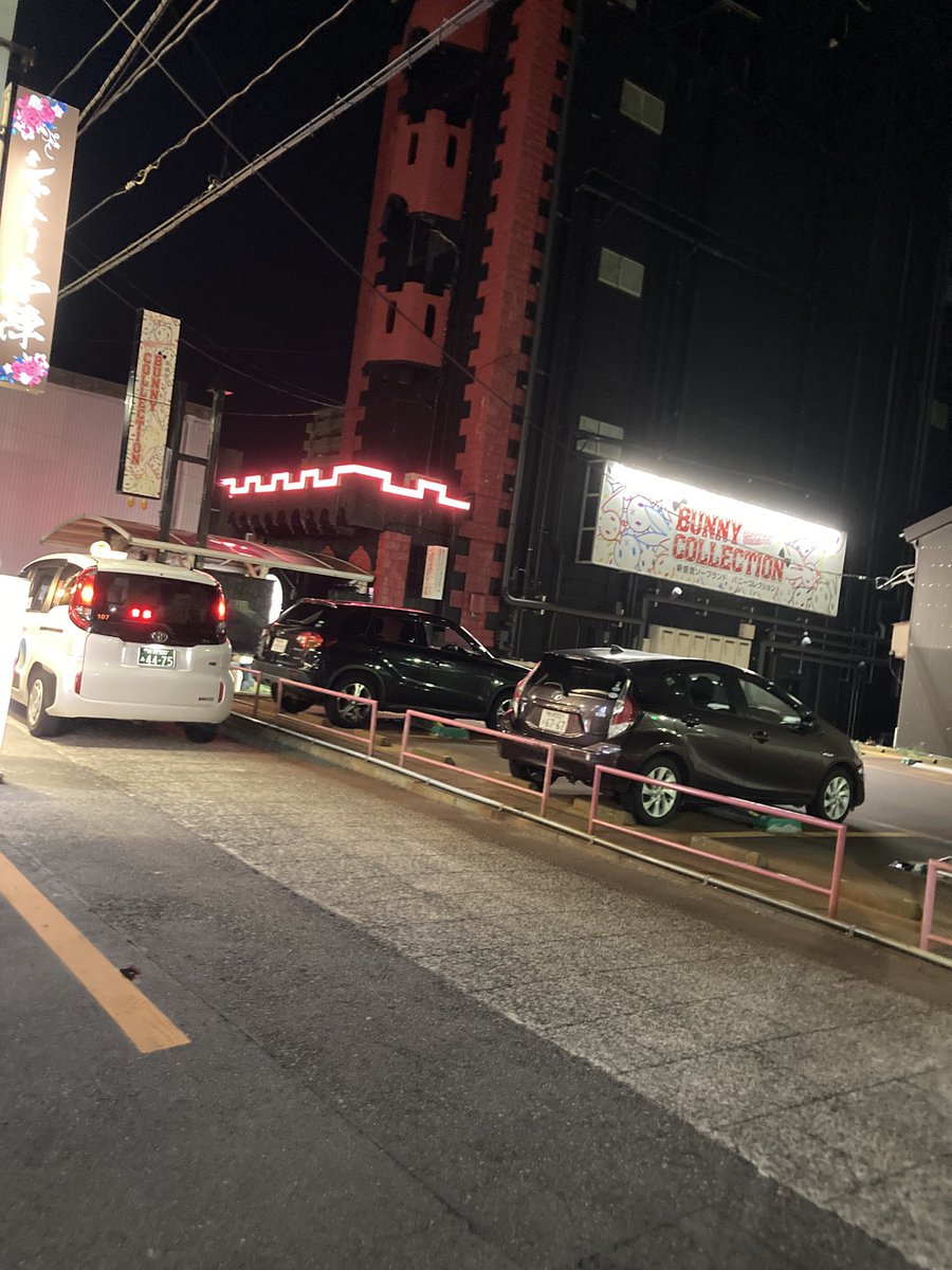 _yoruminn's tweet photo. 真っ暗やった乙女笑
ここに私荷物置いてんだけどなぁ🤔笑 https://t.co/ExGvpOIqb0