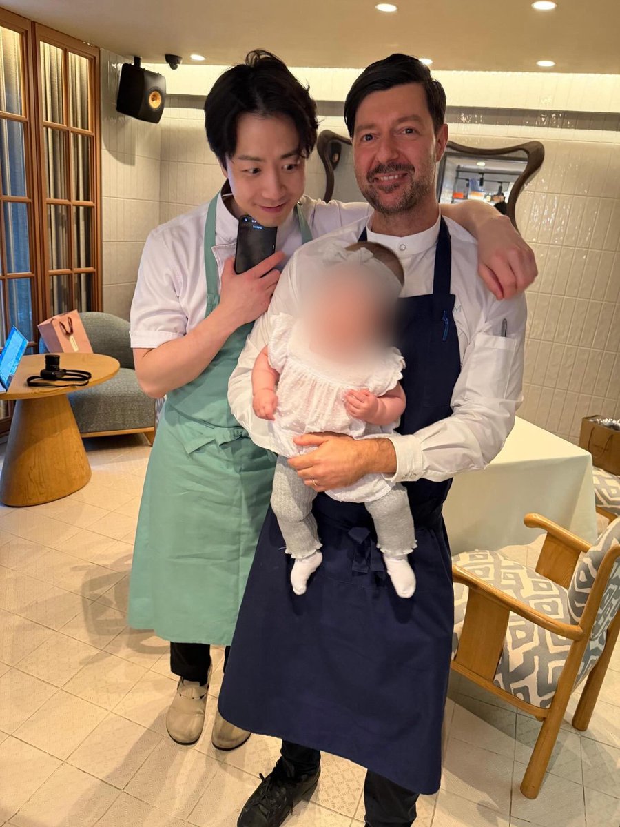 evv0319's tweet photo. 아기조아셰푸 사진 중에 젤 좋은거 일뜽이등 https://t.co/iP8sDGzwSz