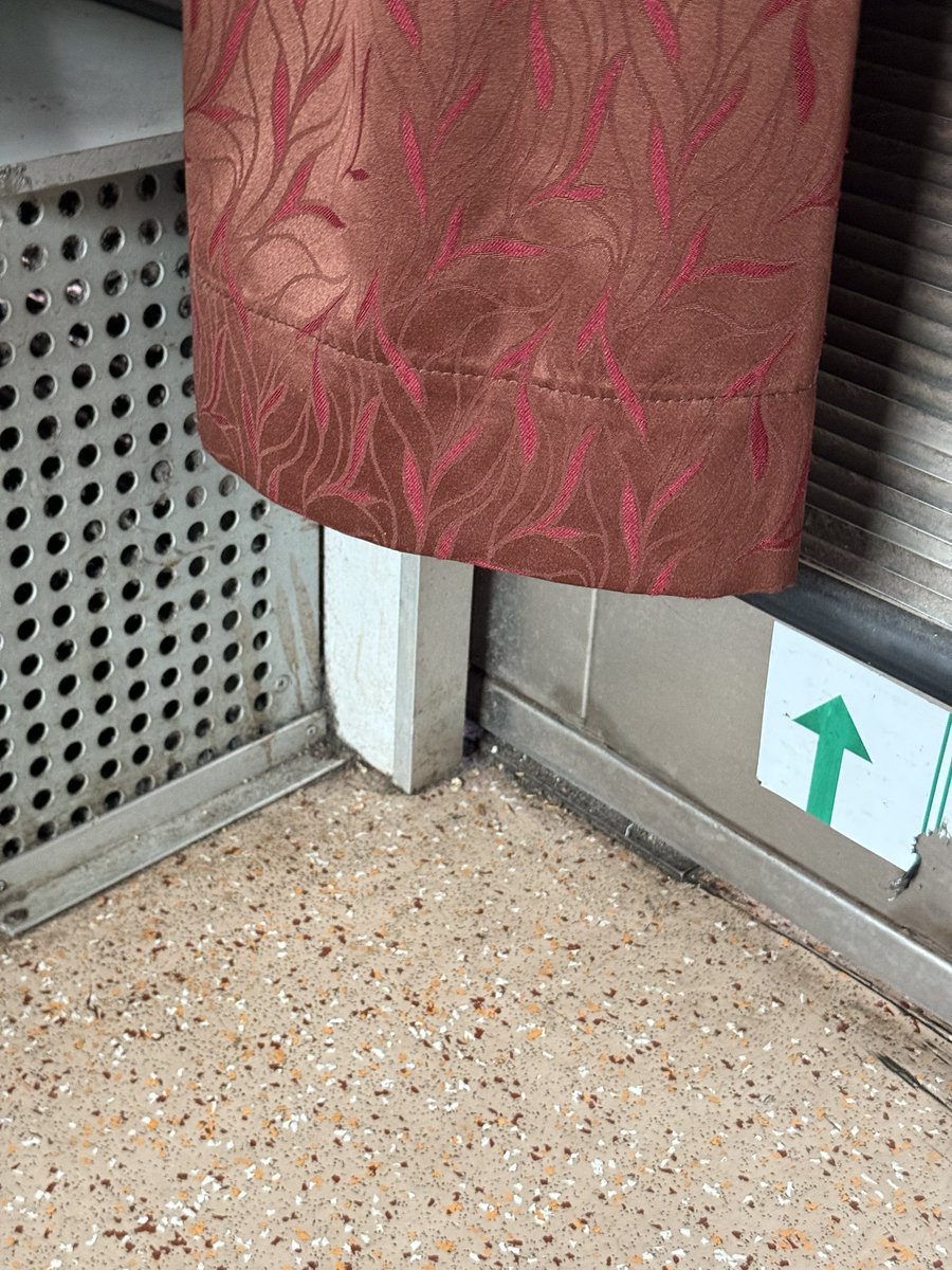 sudhamn's tweet photo. Decided to travel by train this time from Coimbatore to SecBad. Booked on 1AC assuming it would be the best train experience, given the cost. The dirt and grease under the seats were bad enough. The big shock was the complete absence of the commode I. The so-called ‘bio-toilet’! https://t.co/cvHiq2x5aA