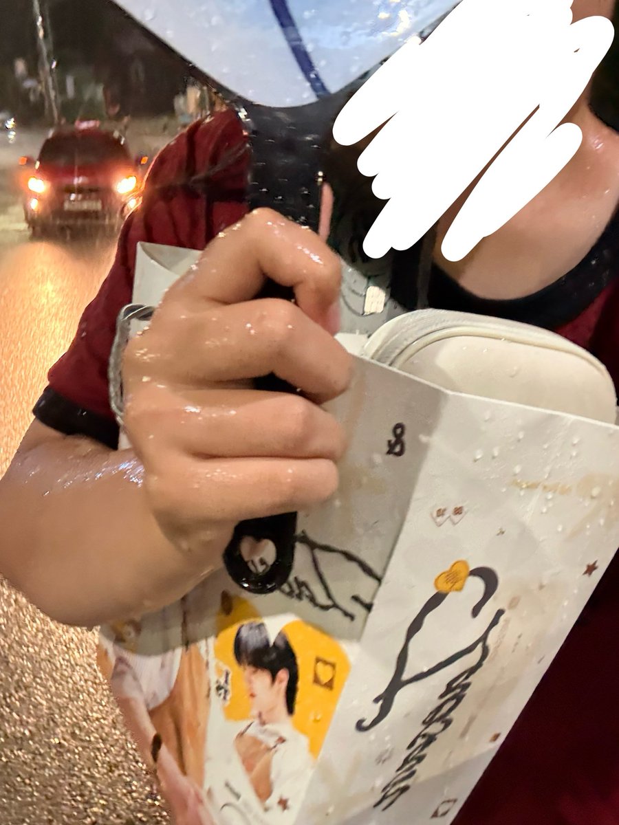 떵홍 tweet media