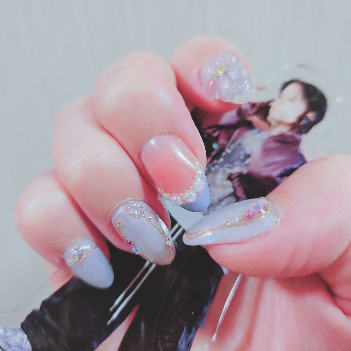 a_chum69's tweet photo. 新しいネイル💅✨
今回はPALINDROME TOURに向けて紫に💜
といっても あのジャケ写のカラーではないけど💦 楽しみな気持ちを込めてみましたww https://t.co/lVaUVSU4nM