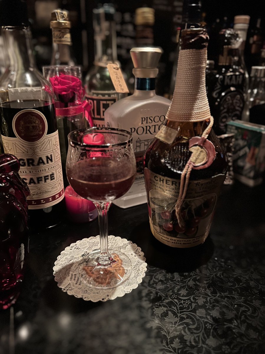 製造年不明の古酒 チェリーワインを なんと開封しました〜🤗!! 悪く