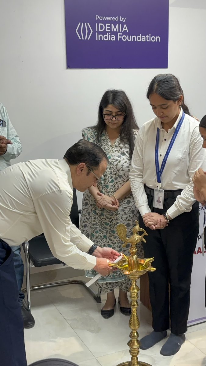 officialaadhaar's tweet photo. Every graduation marks the end of a journey and the beginning of new possibilities.
Celebrating students’ dedication, resilience, and growth as they step into a new chapter.

Thank you, IDEMIA India Foundation, for your continued support. 

#Skilling #EmpoweringYouth #Education https://t.co/ZYfWNWoGb8