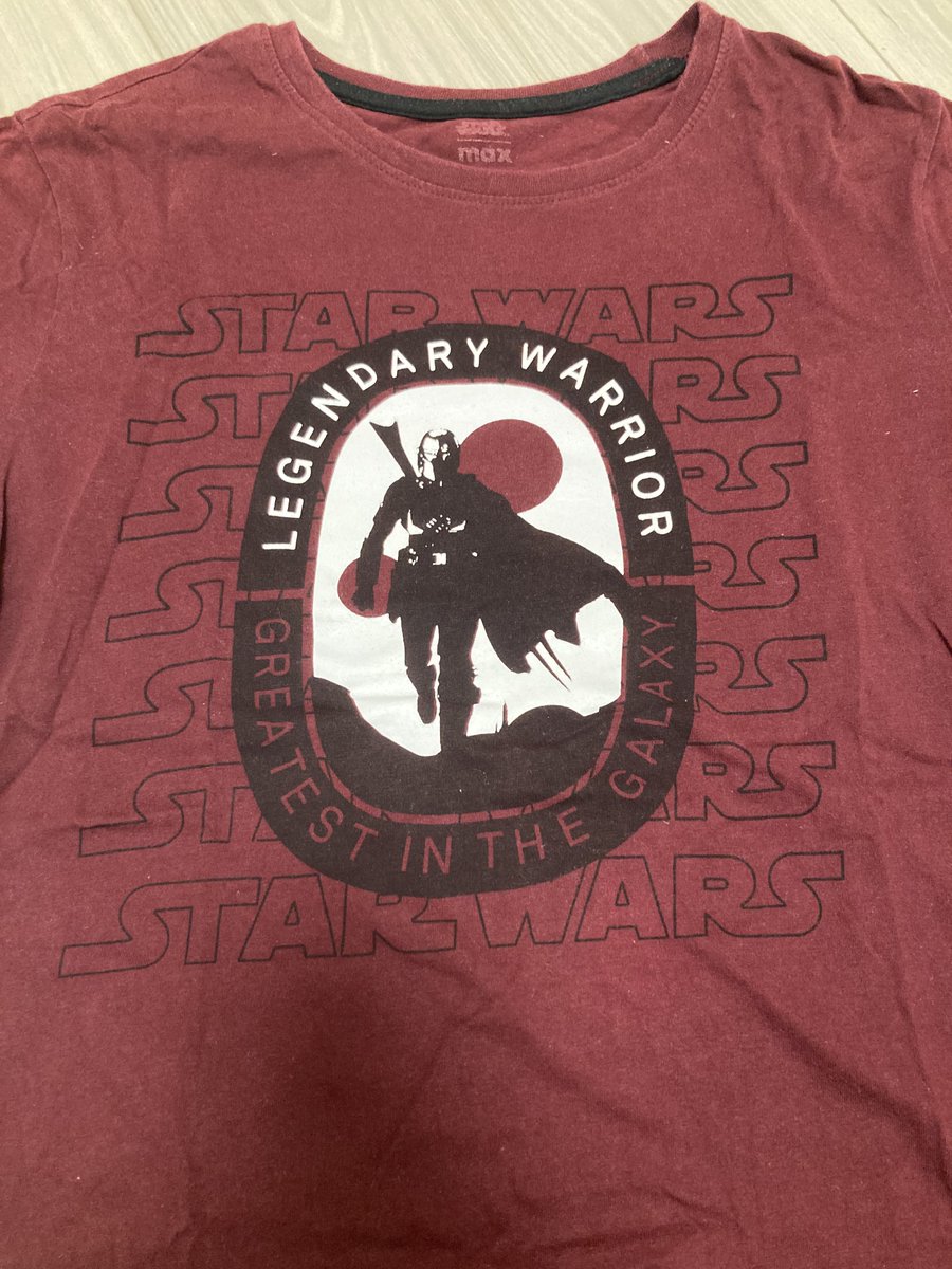 Hon361313's tweet photo. タンザニアのGUみたいなとこで買ったマンダロリアンのTシャツ。

映画公開して買ってた事思い出した。(圧縮袋より発掘) https://t.co/p0LUzo37Lh