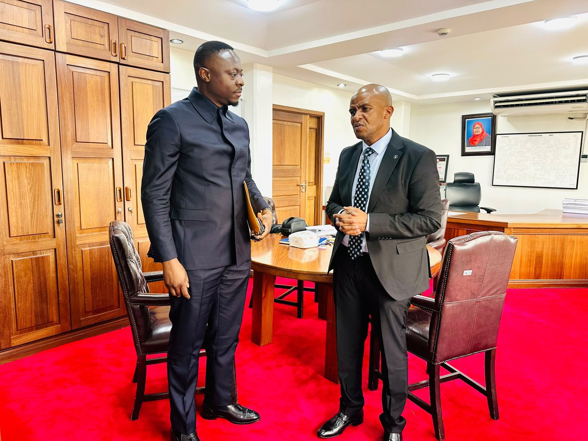 BroSouple01's tweet photo. 📑#RDC||#SNEL_SA
Le projet d'interconnexion 400 kV RDC–Tanzanie franchit une nouvelle étape. Une vision tournée vers une Afrique mieux connectée en énergie. 
@ted_lwamba https://t.co/Q51eugtvyj