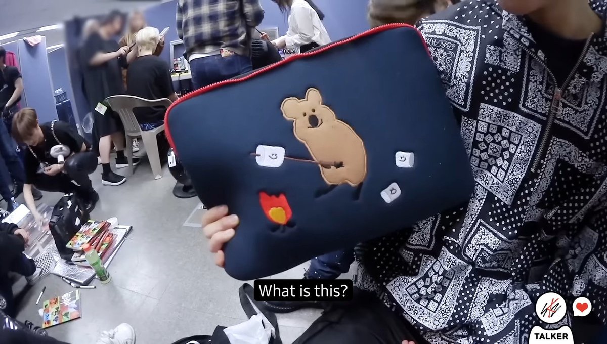 loubit_'s tweet photo. I'm fucking crying is this the origin story of the quokka 😭😭😭😭
1/2 https://t.co/tTg1snUgfe