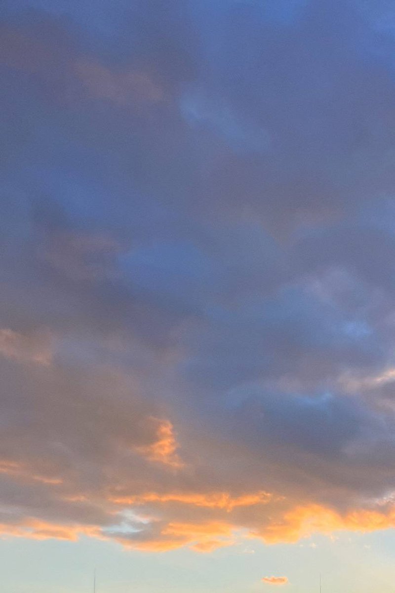 sun_shella_'s tweet photo. наш предел - только небо 🌄 https://t.co/sbvESOxg9j