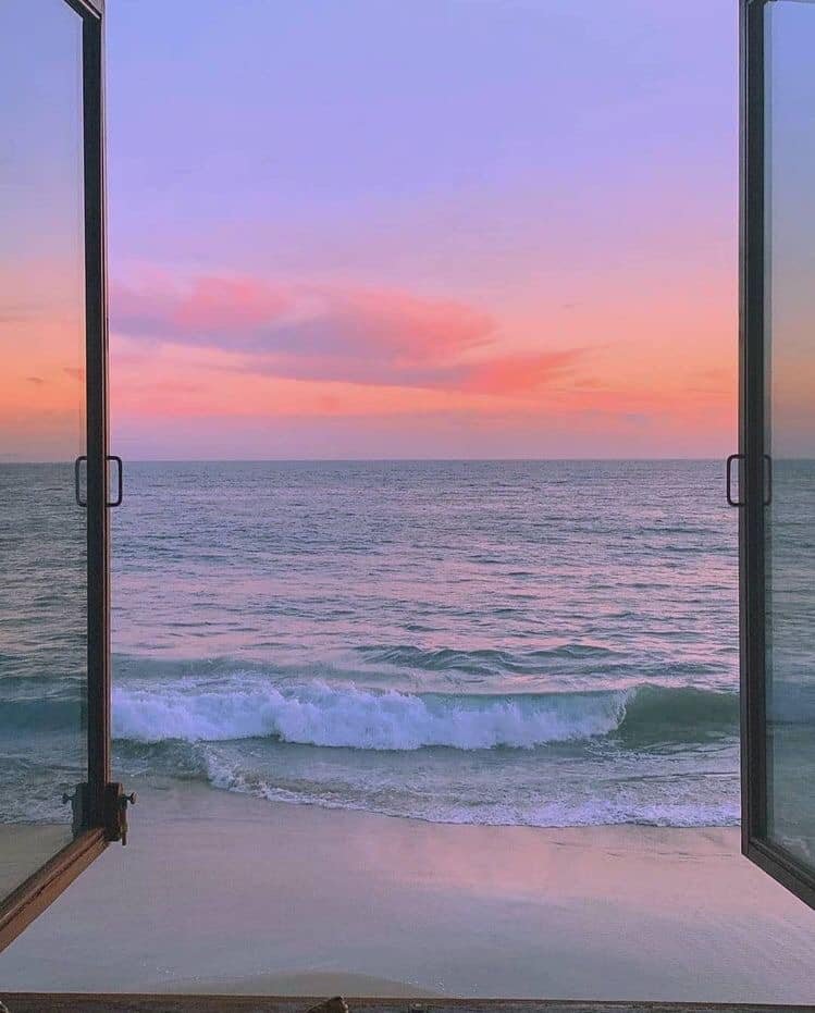 aestheticspost_'s tweet photo. Ocean view. https://t.co/NXO7PlMuIi