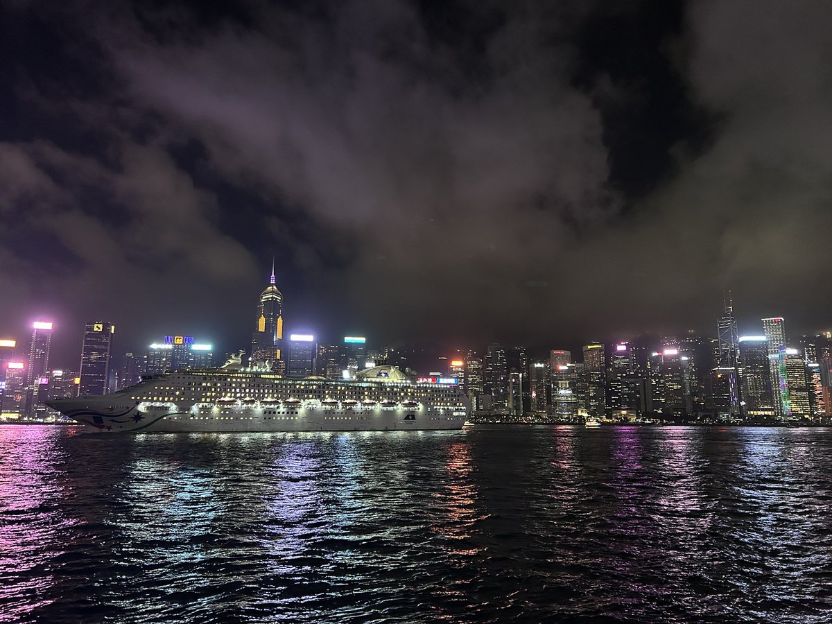 urw__9_26's tweet photo. ファッキンショートサマーホリデイ in Hong Kong🇭🇰 https://t.co/bHnXVUIgwS