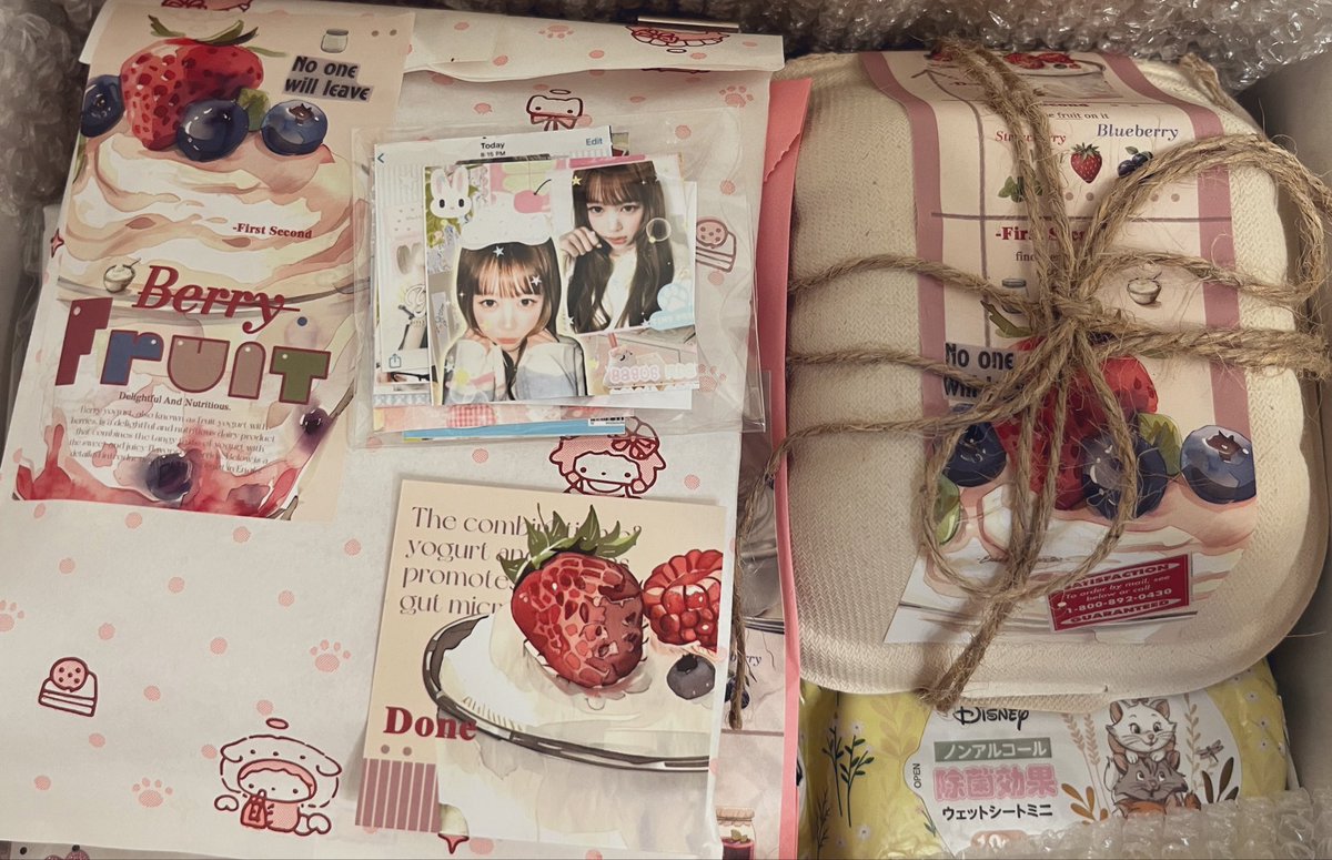 ye_on__love0419's tweet photo. @Shihovzx9 
しほちゃん！めちゃめちゃ可愛い梱包、トレカ、ドムソン等本当にありがとう😭💓
開ける度に可愛いものが沢山でてきて本当にワクワクが止まらなかった🥹トレカケースも可愛すぎて🥹
トレカも初めて手に入れたやつで本当に嬉しい߹ ߹
本当にありがとうඉ́  ̫ ඉ̀大切にします！
#shiho_present https://t.co/8BZrAUbYFx