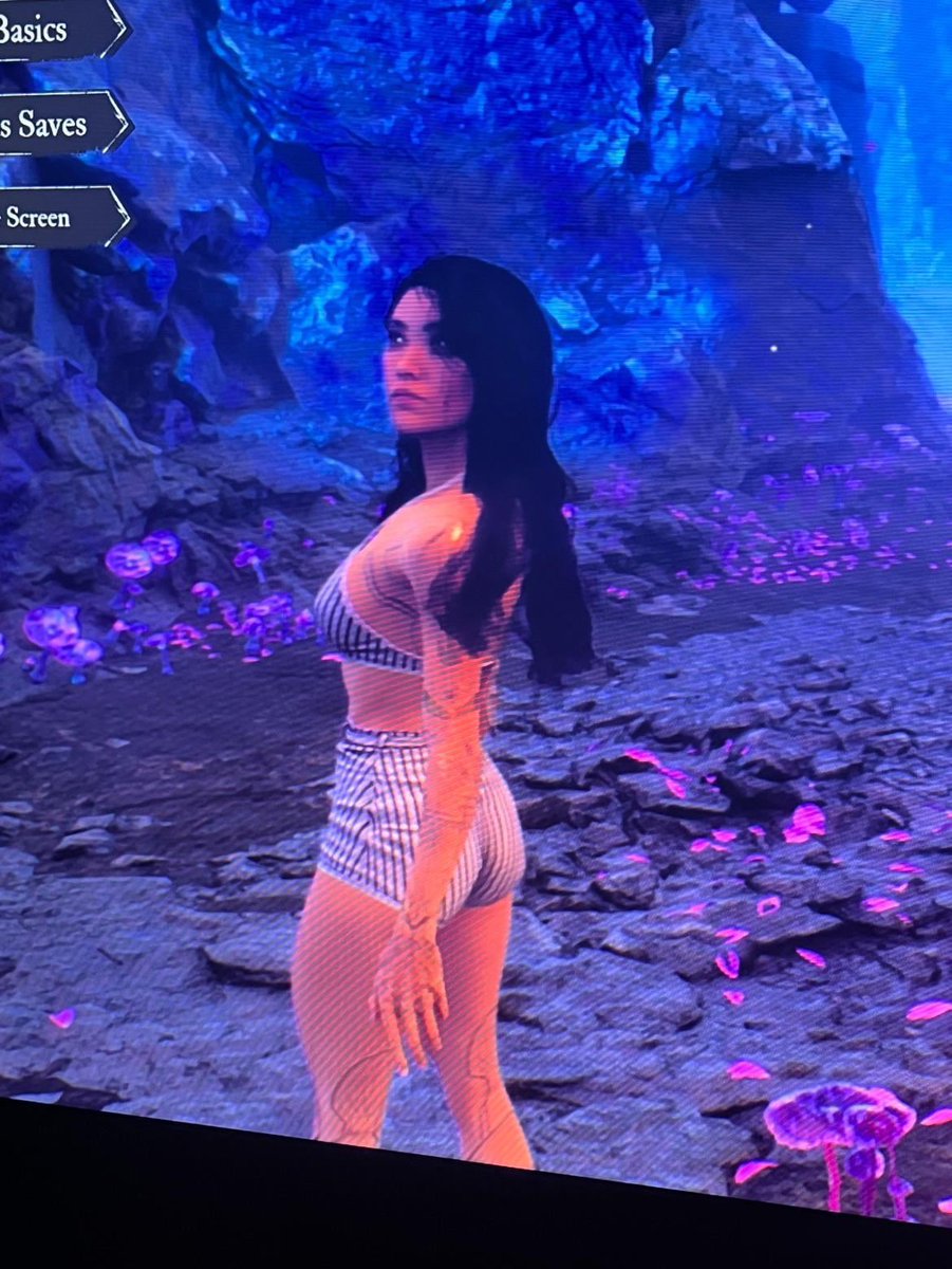 DavidGCottam's tweet photo. @ViniciusTav07 @KingYorha2B -none of the outfits in OPs post are base game outfits. ( I don’t like they changed Tifa main game attire good point .

- More games from the last 5yrs that still include sexy armor/skins/styles. 

- the above post spans games over more then 10yrs. https://t.co/QkBH2m8UFL