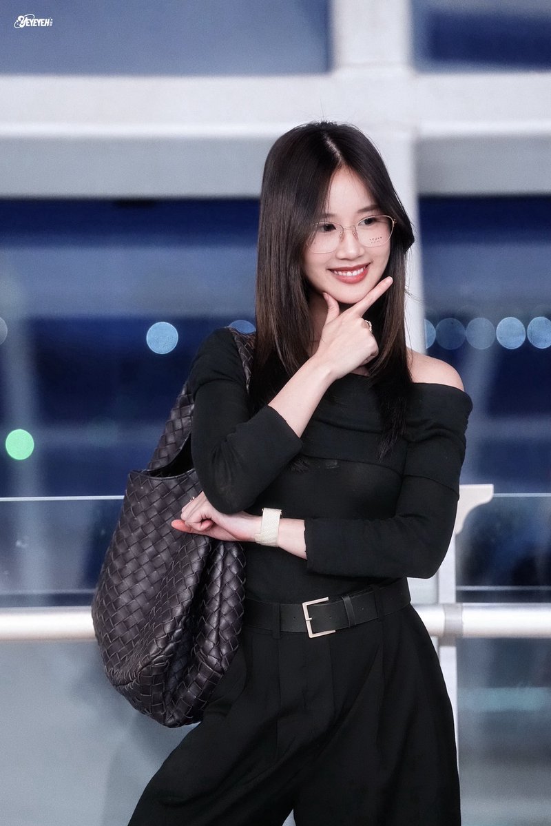 tinychen0909's tweet photo. Vậy có khi tui tới SG là con tui cũng vừa đáp máy bay :))))) sắp thở chung bầu không khí với nhau r

#janeeyeh https://t.co/2uQQel0noV