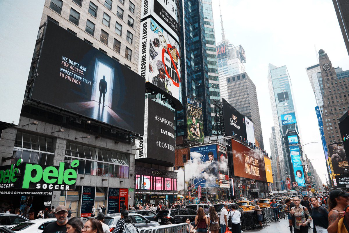 MyVeilApp's tweet photo. We're live in Times Square.
Your life. Your data. Your rules. No permission required.
No tracking. No access. Privacy Without Permission™.

Follow along — this is only the beginning. → @MyVeilApp https://t.co/iVWQIRiMiZ