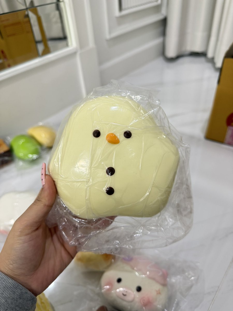 prewithjulyfeb's tweet photo. ♡ พร้อมส่ง ♡ 
Mido snowman สีครีม ⛄️ มือ1 พกครบ
380 บาท ค่าส่ง 50 🚛 ส่ง 20.07 
line : @959gkpdk ( มี@ ) or dm kaa ♥️
#ตลาดนัดสกุชชี่ #สกุชชี่ https://t.co/ufbExNhZJg