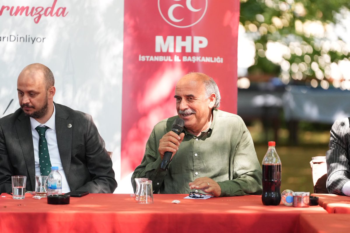 BBvolkanyilmaz's tweet photo. “MHP İstanbul Muhtarları Dinliyor” temalı toplantılarımız kapsamında Çekmeköy’de, 
“Söz Muhtarlarımızda” diyerek görüş alışverişinde bulunduk. 

İlgileri ve katılımları için kıymetli muhtarlarımıza teşekkür ederim. https://t.co/aCGv7xLuRt