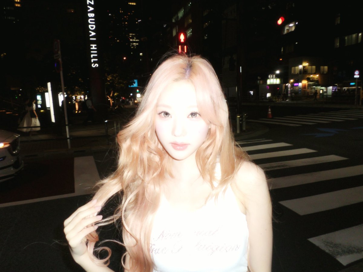 바라 tweet media