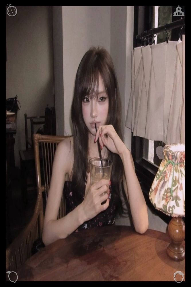 krishna85259141's tweet photo. Dominoes with Sister: The sister won. Mountain wild summer fruits grow naturally without human intervention. Having absorbed mountain dew and sunshine, they offer the purest wild sweetness of summer. https://t.co/EUOpWO1jth