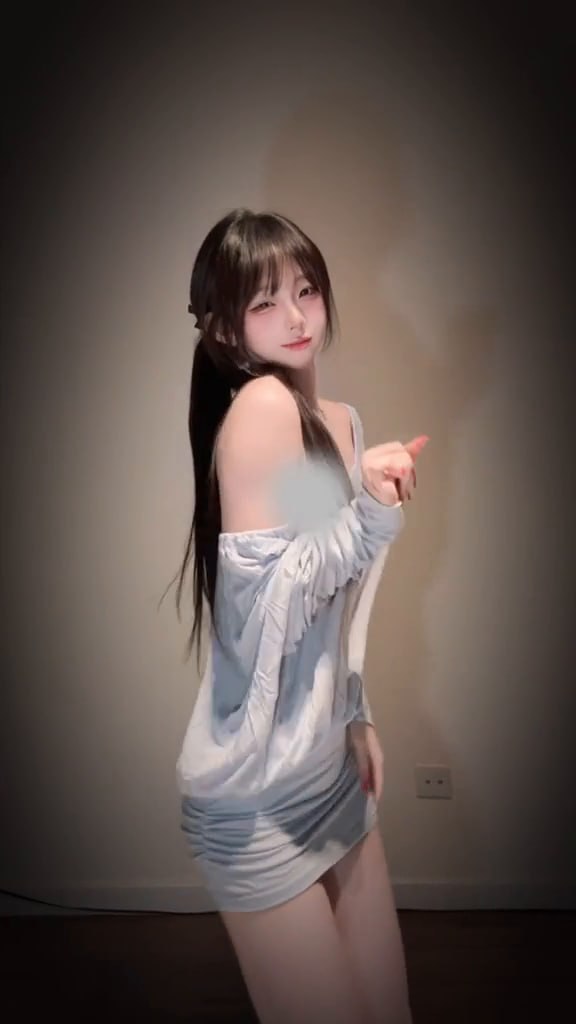 IntoLaunch's tweet photo. 别装了，白天在别的平台叫我女神，晚上偷偷来这搜我名字。
照片我发了，大方的。
现在，把你们脑子里最脏的那个想法留在评论区，我看看谁最坦荡。 👇 https://t.co/XT0scxdoca
