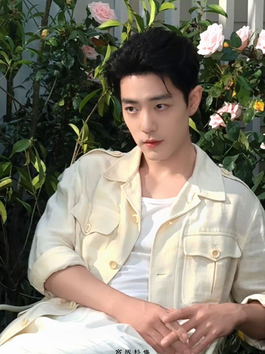 zaiinzam's tweet photo. “ป๊าไปไหน”

“พี่ม่ายรุ่คับ”

“อ้วน”

“พี่ม่ายรุ่จริงๆ พึ่งกลับมาเลย”

“ป๊าไปรับมาไม่ใช่หรอ”

“คับ”

“แล้วไม่บอกอะไรกันเลยหรอ”

“คับ”

“ถ้าดี๊รู้ทีหลัง แล้วอ้วนรู้อยู่แล้ว อ้วนจะโดนด้วยนะ”

“ป๊าไปซื้อรองเท้าคับ”

“รองเท้า?”

“คุ่ละแสนที่ดูไว้”

“ป๊าแลกกับอะไรไม่ให้บอก”

“เลโก้พี่” https://t.co/EKuFs3PEeJ