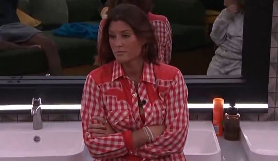 rbbq's tweet photo. Things You "Need To Know" - Day 10 #BB28

1. Ashley evicted 14-0
2. Yash wins Blockbuster
3. Devens wins HoH
4. Crossovers/Red Corner combine into "The Toolshed" to make a move against "the Roman Empire"
5. Dee: "It's better for us to go to war now" (the vets want the house in chaos so they're not the obvious targets), Angela convinces Devens to make a move
6. Devens' Plan: Initial Noms = Jason/Lyric/Melody, backdoor Rome
7. Haley confronts Yash for bringing up her name in convos after eviction
8. Rome tries to go to HoH after realizing people were quietly heading up to Devens' room, he's locked out and they won't let him in
9. Jason tells Rome he was on Drag Race
10. Have Nots: Barret/Jason/Kamu/Lyric/Rome

Lines are being drawn and it may kick off today before or after noms

What To Watch For Today:
- Nominations and reactions
- BB Time Capsule - punishment or power reveal