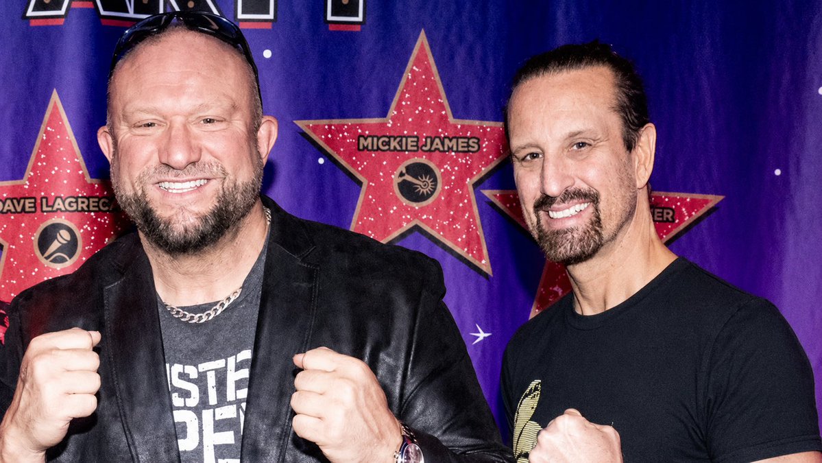 AlphaMind_AM's tweet photo. @bullyray5150 @THETOMMYDREAMER the only time Tommy will be skinny #BustedOpenRadio https://t.co/uoEOlf5Bl5