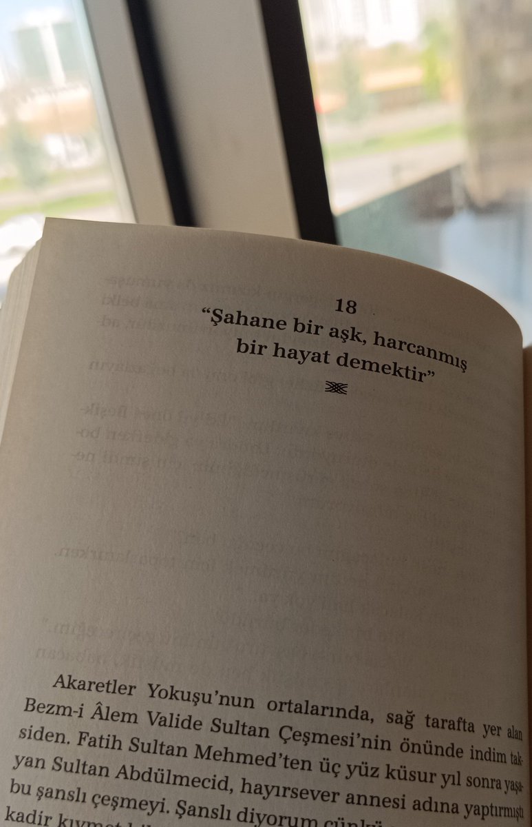 eliff_kskn's tweet photo. When ahmet ümit said :  "Şahane bir aşk, harcanmış bir hayat demektir." I really felt that. https://t.co/0iNhM3FAXf