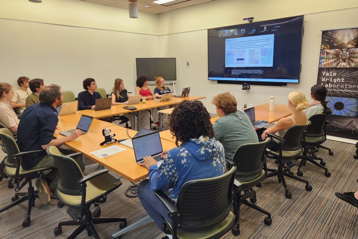 yalewrightlab's tweet photo. The #yalewrightlab summer students attended a presentation & panel on Science Communication. They learned tips for publishing papers, giving scientific presentations, & communicating science to the public from David Moore, Mira Varma, and Morgan Knuesel. @YalePhysicsDept https://t.co/xKUsYUWNoO
