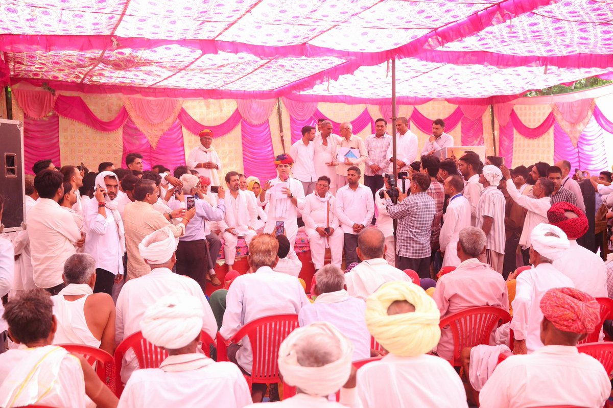 SachinPilot's tweet photo. हर बालिका हो शिक्षित 📖
देश की प्रगति में हो उनका सार्थक योगदान ✍️

ग्राम पंचायत अलियारी के लक्ष्मीपुरा जाटान ग्राम के राजकीय उच्च माध्यमिक विद्यालय में विधायक मद की राशि से दो अतिरिक्त कक्षा-कक्षों के निर्माण कार्य का लोकार्पण किया।

मैं आशा करता हूँ कि इन नए कक्षा-कक्षों के निर्माण से विद्यार्थियों को बेहतर शैक्षणिक वातावरण उपलब्ध होगा। 

📍पं.स. टोडारायसिंह। टोंक