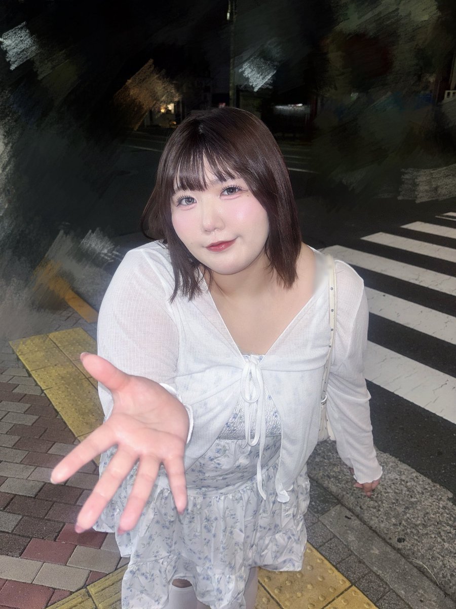 hana_bigangel's tweet photo. ちゃんと握ってて？ https://t.co/nHhSu5PWro