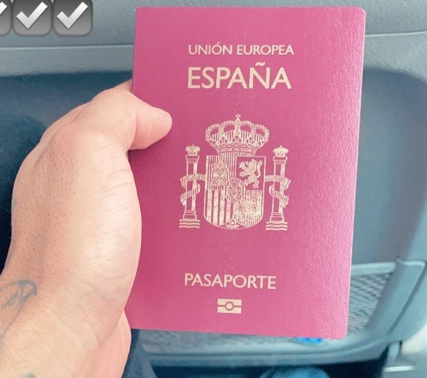samnathan07's tweet photo. I don go collect my Spanish passport and ready to support lamine yamal and the boys on Sunday 
Vamos españa 🔥🔥🔥 https://t.co/imF8WjeLIB
