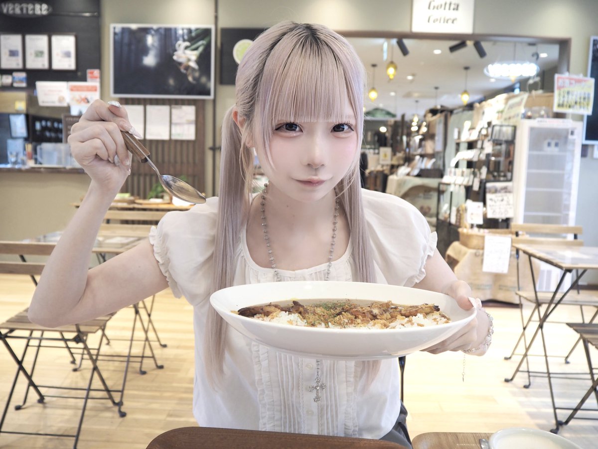 MM____uni's tweet photo. おやすみカリー🍛 https://t.co/IHbsd5u7GC