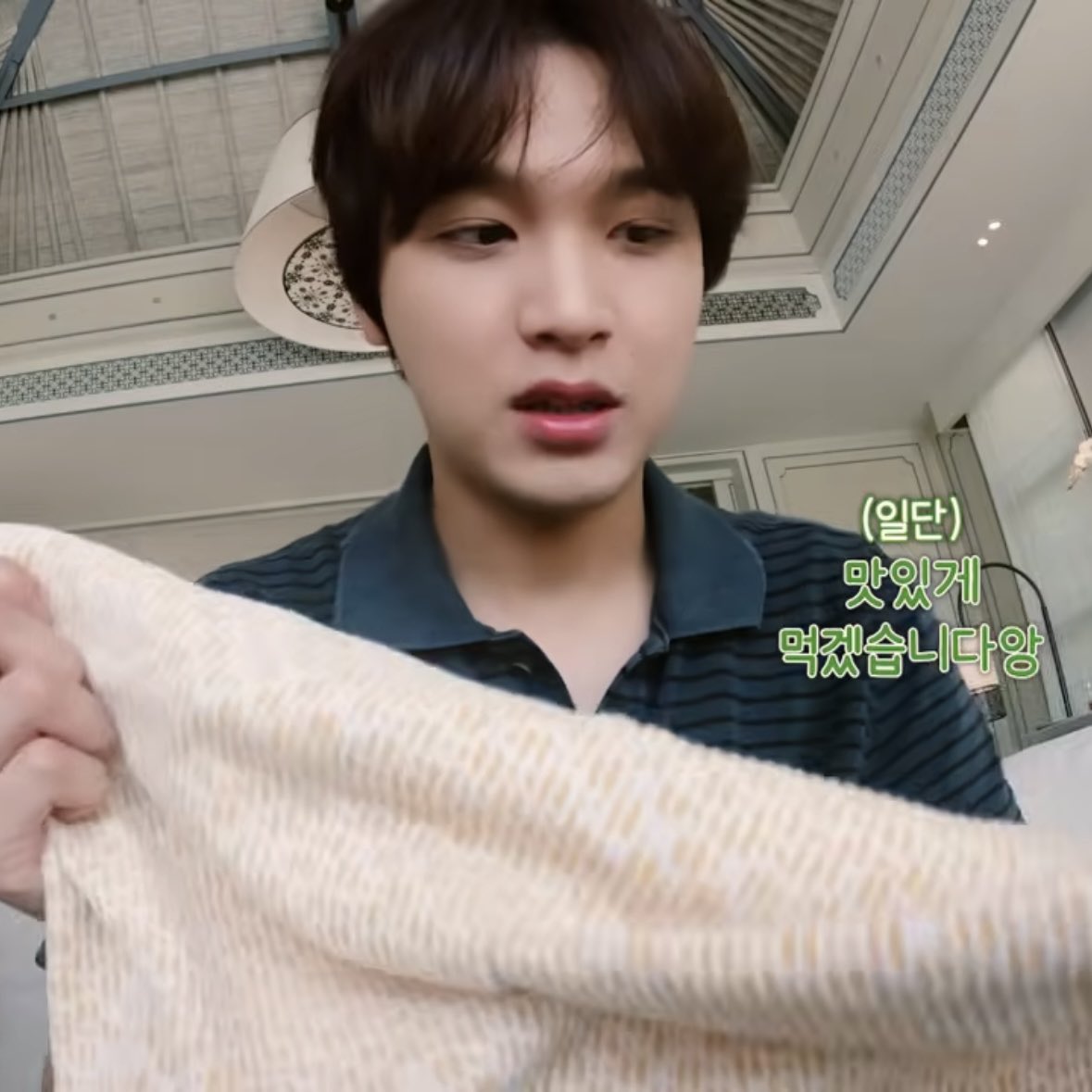 ichocobiu's tweet photo. 🤲🏼🥺 https://t.co/HQsehakF3H