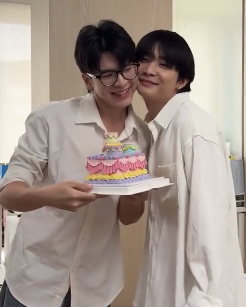 ˚◞♡🐺🏳️‍🌈𝙄𝘼𝙈𝘽𝙀𝙇𝙇𝙀 (piegolfdiwa) tweet media