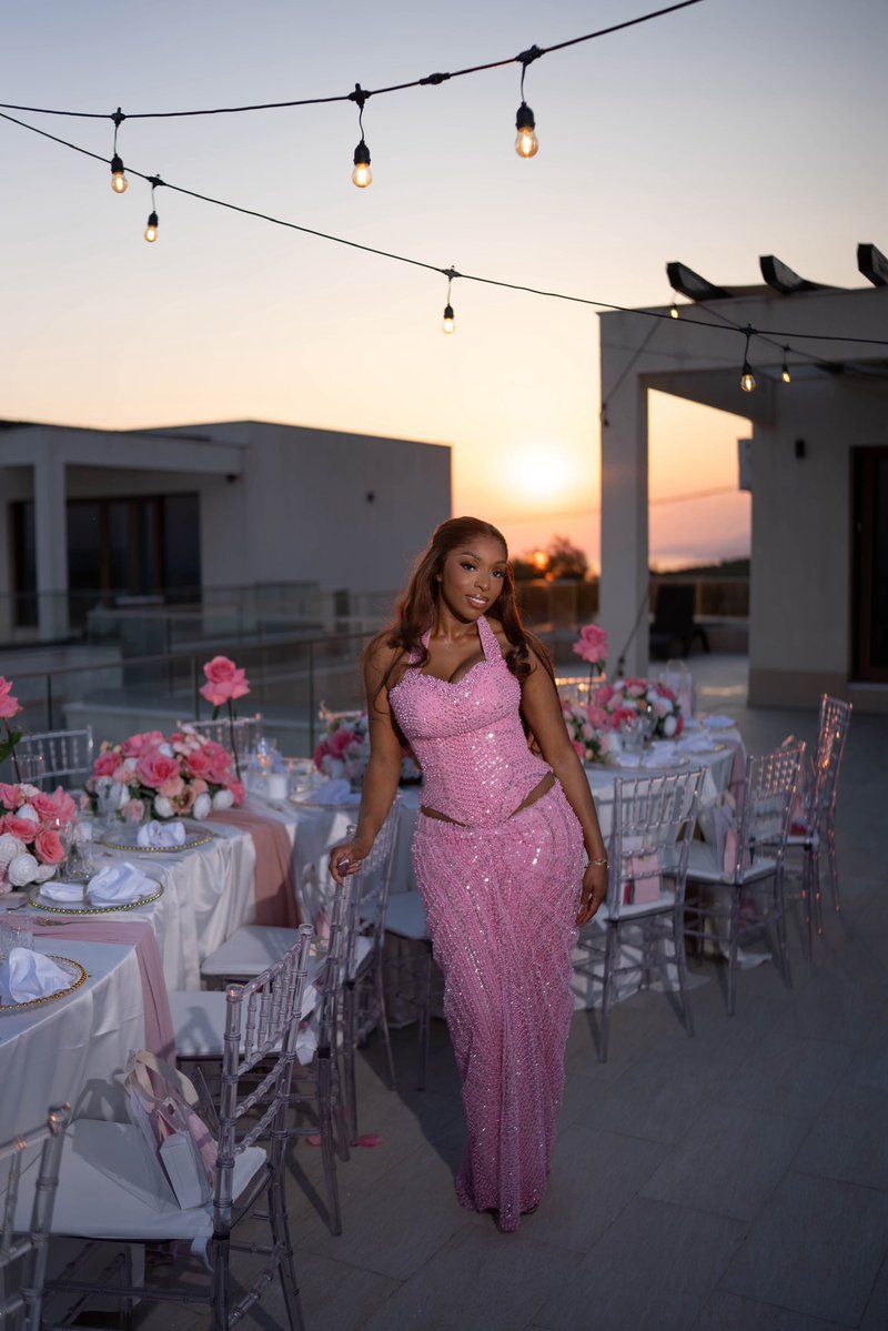 itekish's tweet photo. Made this stunning dress for Dami’s 30th in 🇲🇪 https://t.co/pWlIhwKbhP