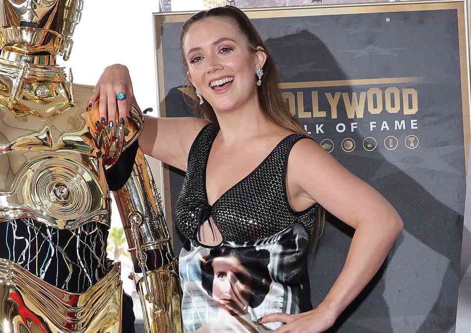 sw_holocron's tweet photo. Happy birthday to Billie Lourd! May the Force be with you! https://t.co/QufeZA0tJh