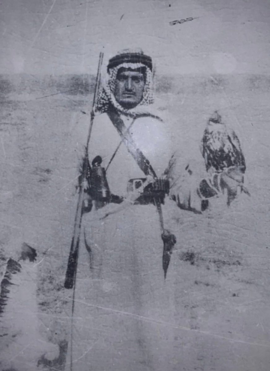 ben_aftan's tweet photo. خوي الفهدرفيق له بالعسرواللين
   وغلاه عند ابوفيصل كلن درابه

#الملك_فهد
#عبدالعزيز_بن_فهد
#برجس_بن_عفتان https://t.co/ZoAbYrw0Rx