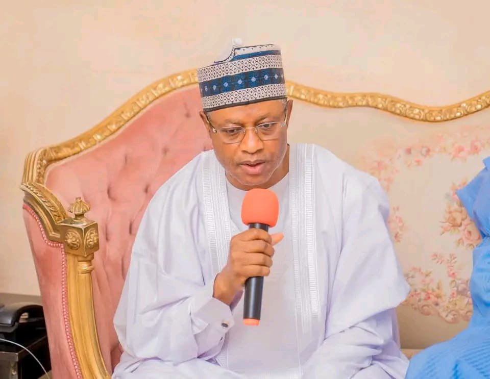 CmrdUsmanDMS's tweet photo. Governor Radda Graces Wedding Fatiha of Ex-SSG’ Daughter 

Katsina State Governor, Malam @dikko_radda , on Friday graced the wedding Fatiha of Hajiya Muntazat Muhammad Inuwa, daughter of former Secretary to the Katsina State Government, Dr. Mustapha Muhammad Inuwa. https://t.co/buXX4fyzAY